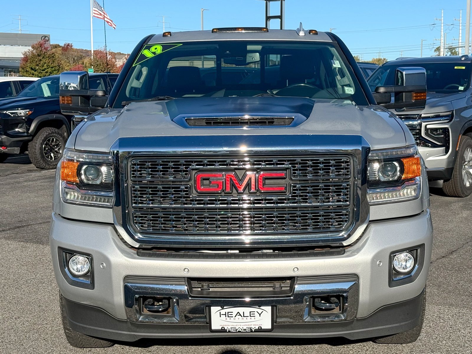 2019 Gmc Sierra 3500 HD Denali photo 2