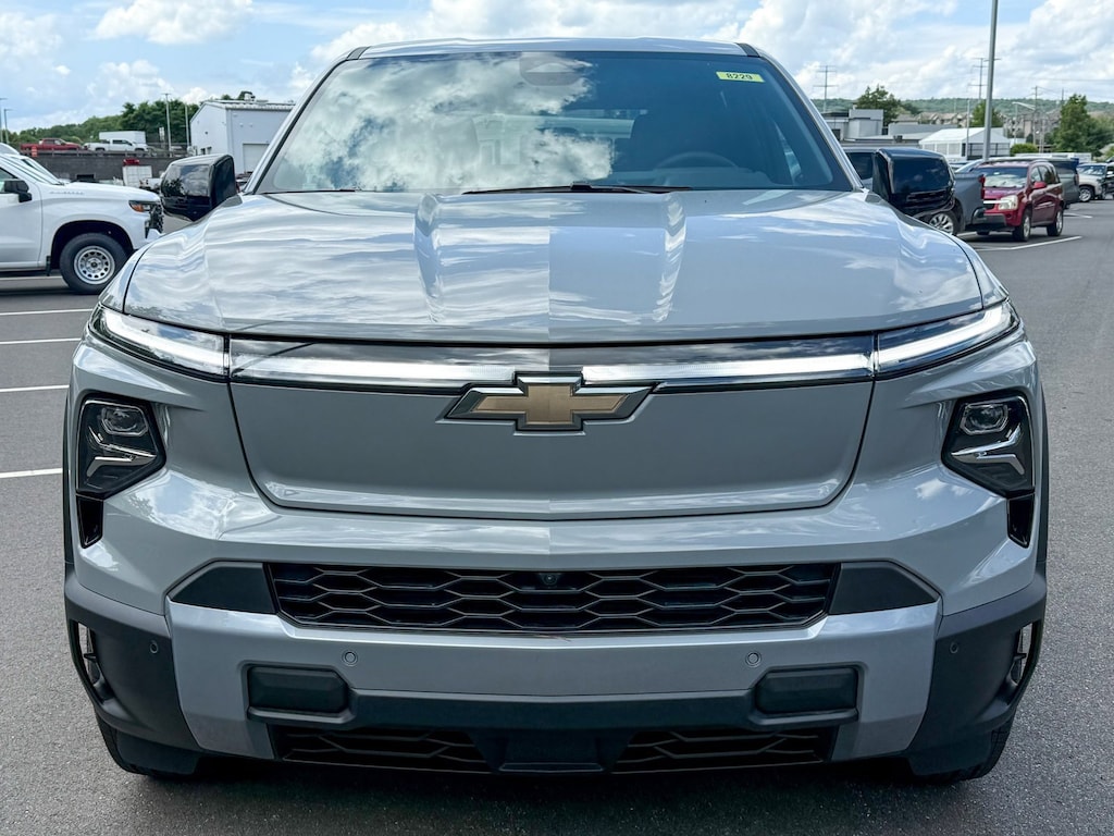 New 2025 Chevrolet Silverado EV LT - Extended Range Truck Crew Cab
