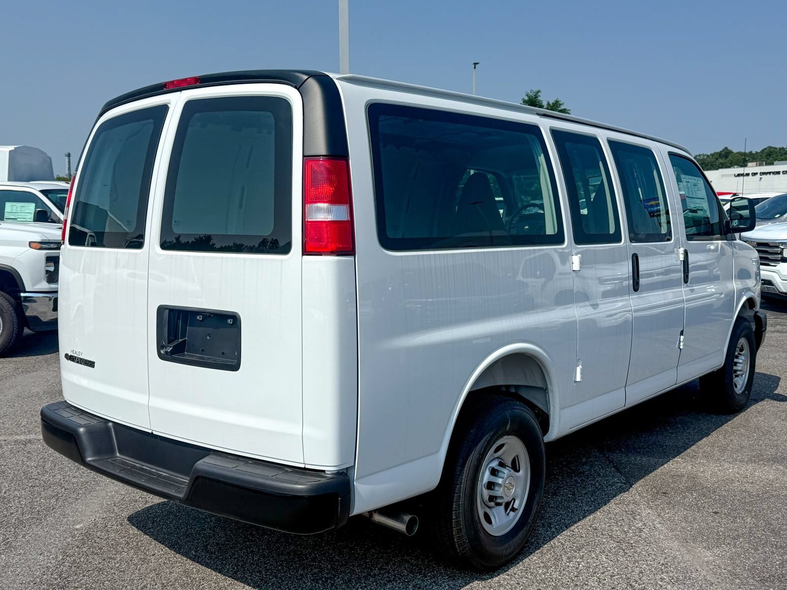 2026 Chevrolet Express Cargo Work Van - Photo 7