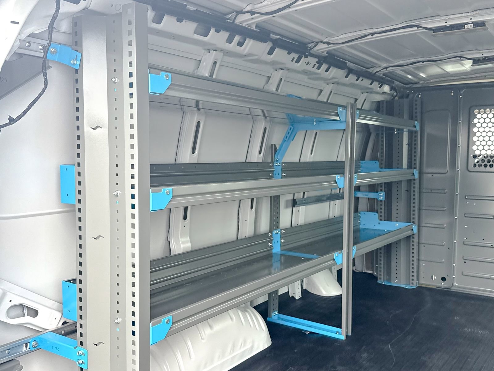2025 Chevrolet Express Cargo Work Van - Photo 14