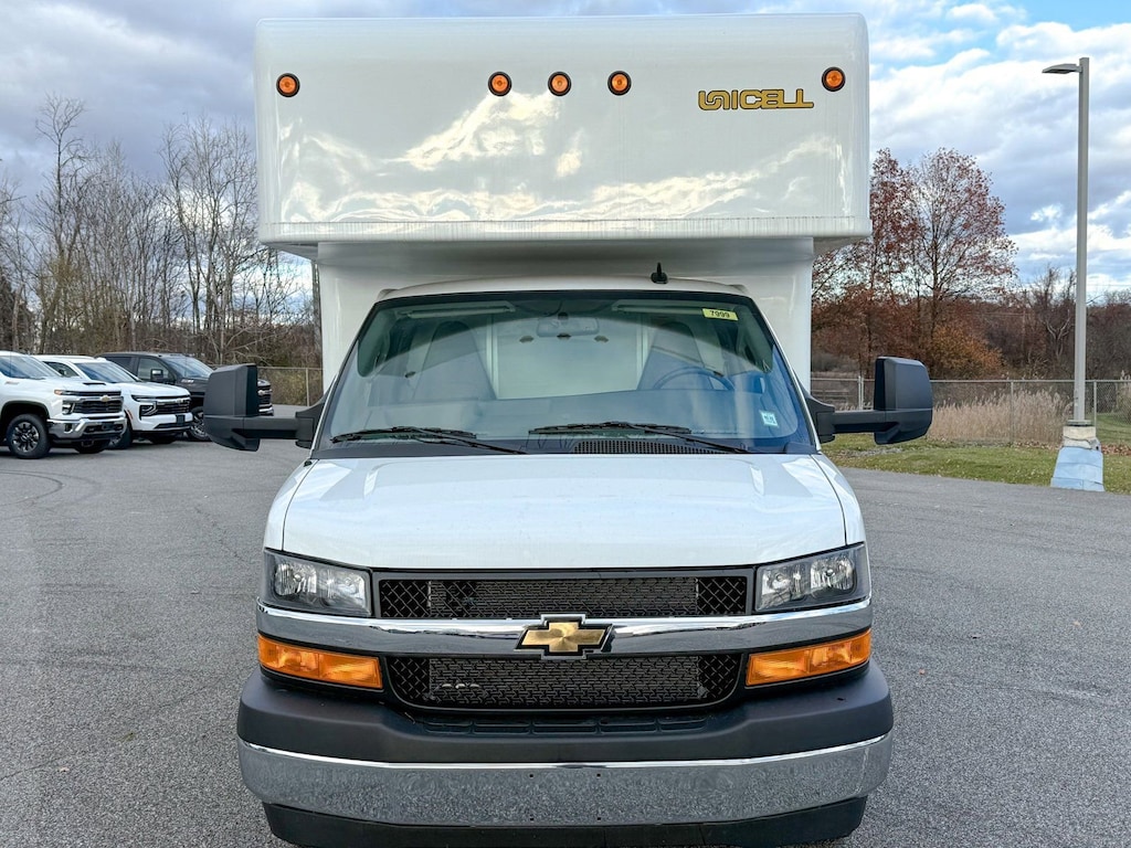 New 2025 Chevrolet Express Cutaway 3500 1WT Cutaway Van