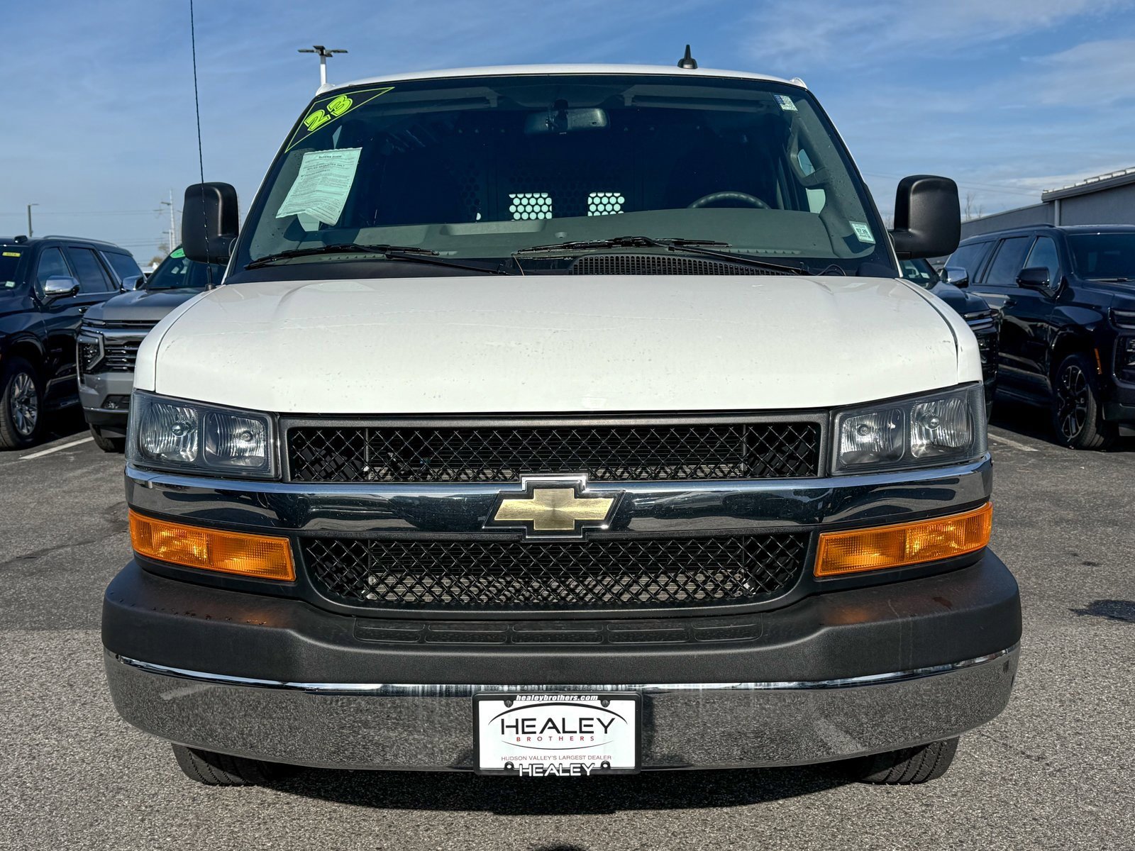 2023 Chevrolet Express 2500 Van Cargo photo 2