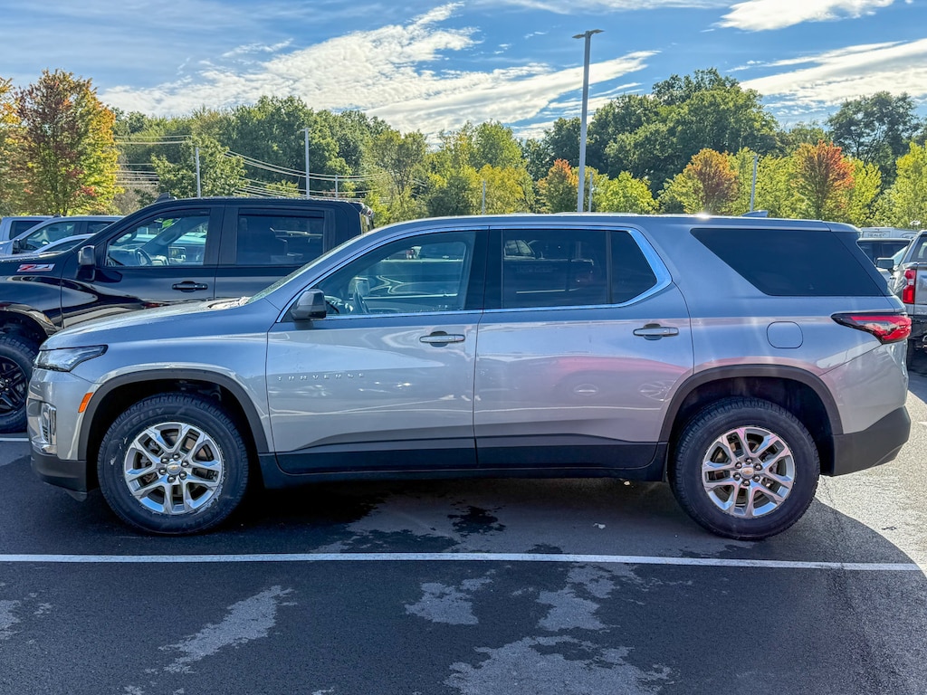 Used 2023 Chevrolet Traverse LS SUV