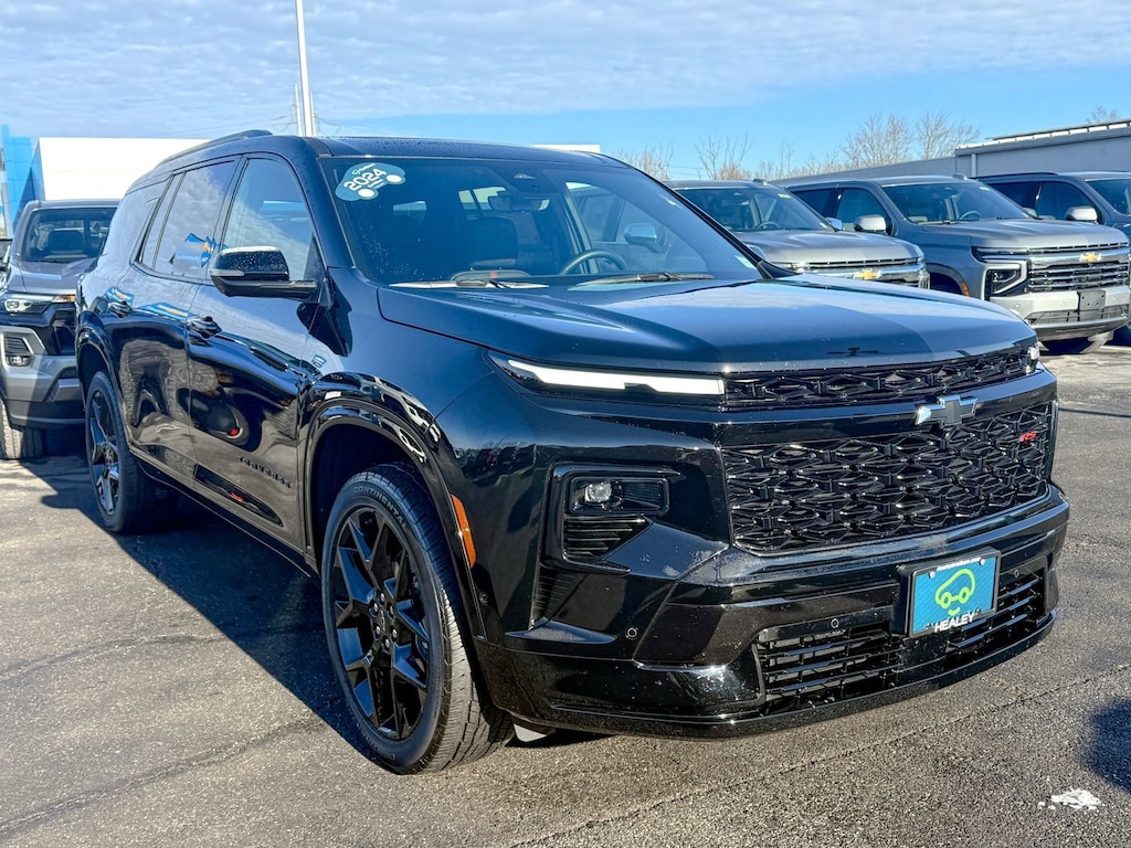Used 2024 Chevrolet Traverse RS SUV