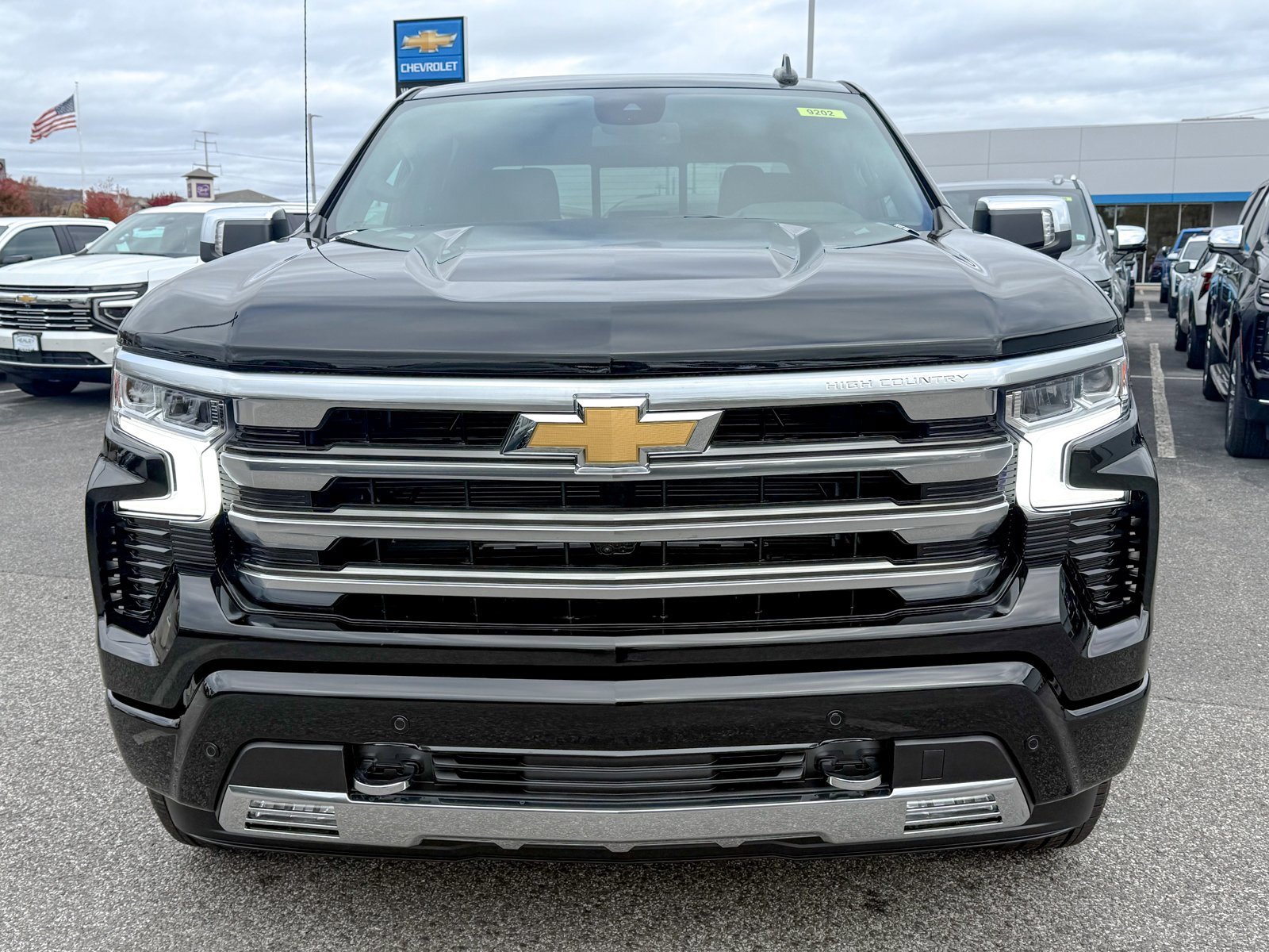 2026 Chevrolet Silverado 1500 High Country photo 2