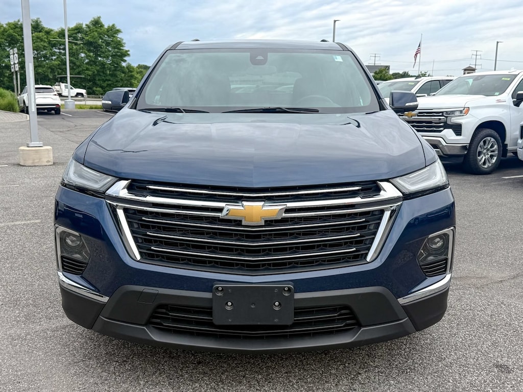 Used 2023 Chevrolet Traverse LT Cloth SUV