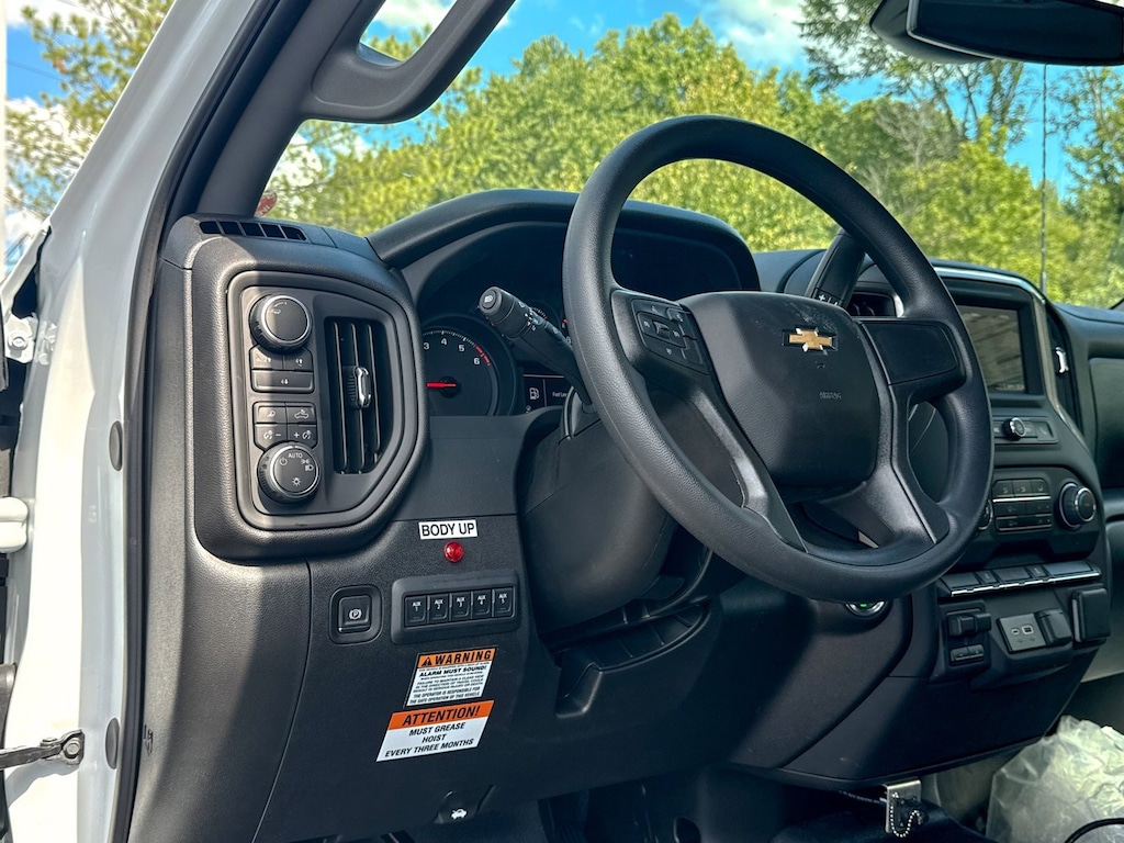 New 2025 Chevrolet Silverado 3500 HD Chassis Cab Work Truck Truck Regular Cab