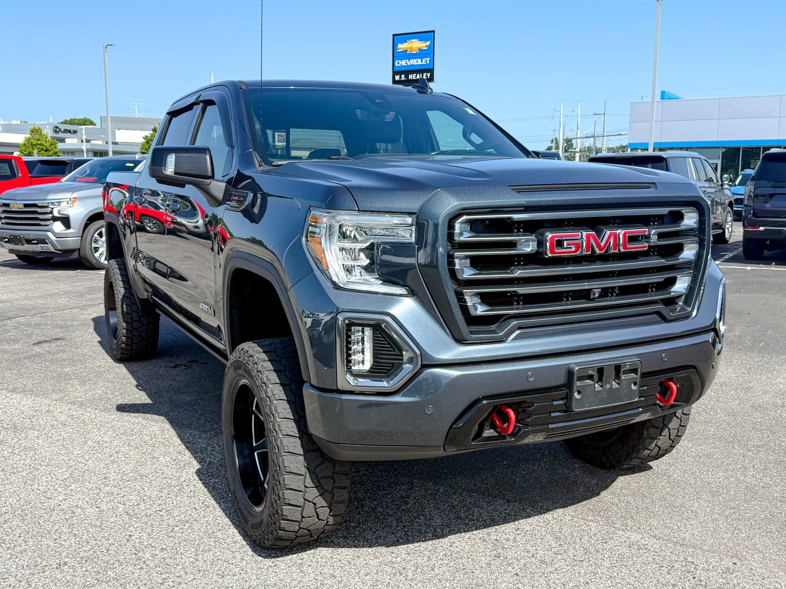 2020 GMC Sierra 4WD Crew Cab Short Box AT4's photo