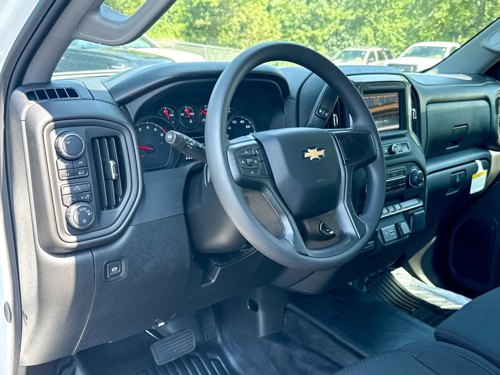 2026 Chevrolet Silverado 1500 photo 3