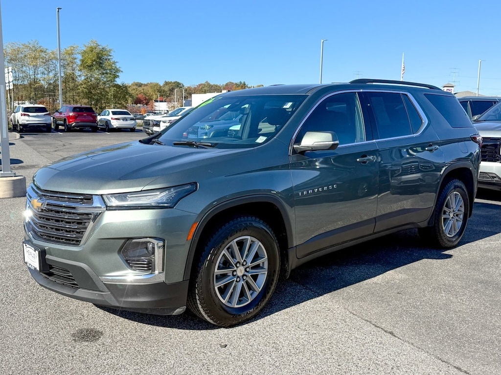 Used 2022 Chevrolet Traverse LT Cloth SUV