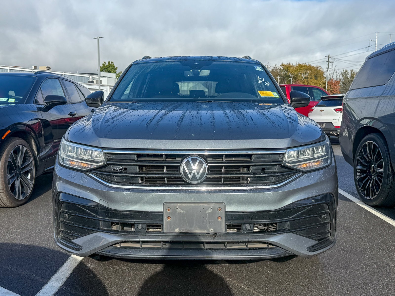 Used 2022 Volkswagen Tiguan SE R-LINE BLACK with VIN 3VV8B7AXXNM104227 for sale in New Hampton, NY