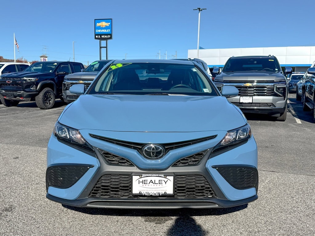 Used 2023 Toyota Camry SE Sedan