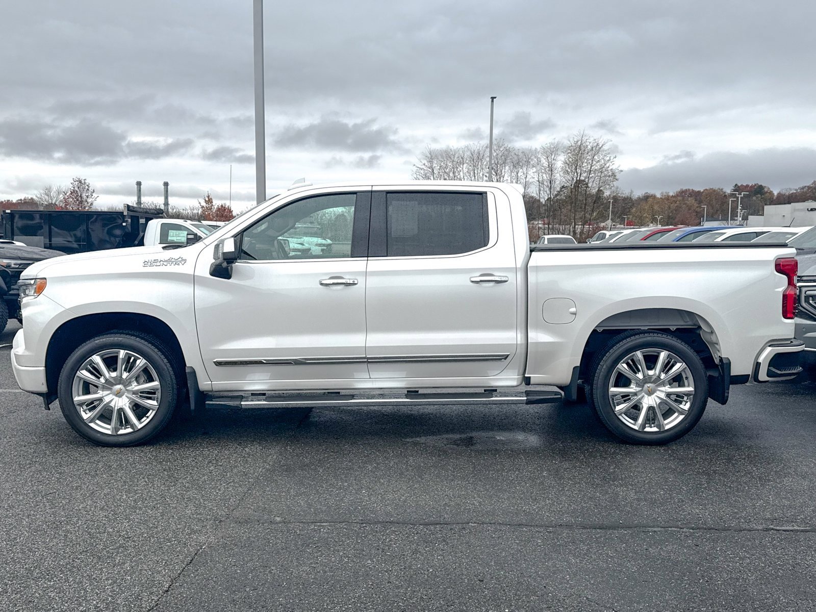 2022 Chevrolet Silverado 1500 High Country photo 4