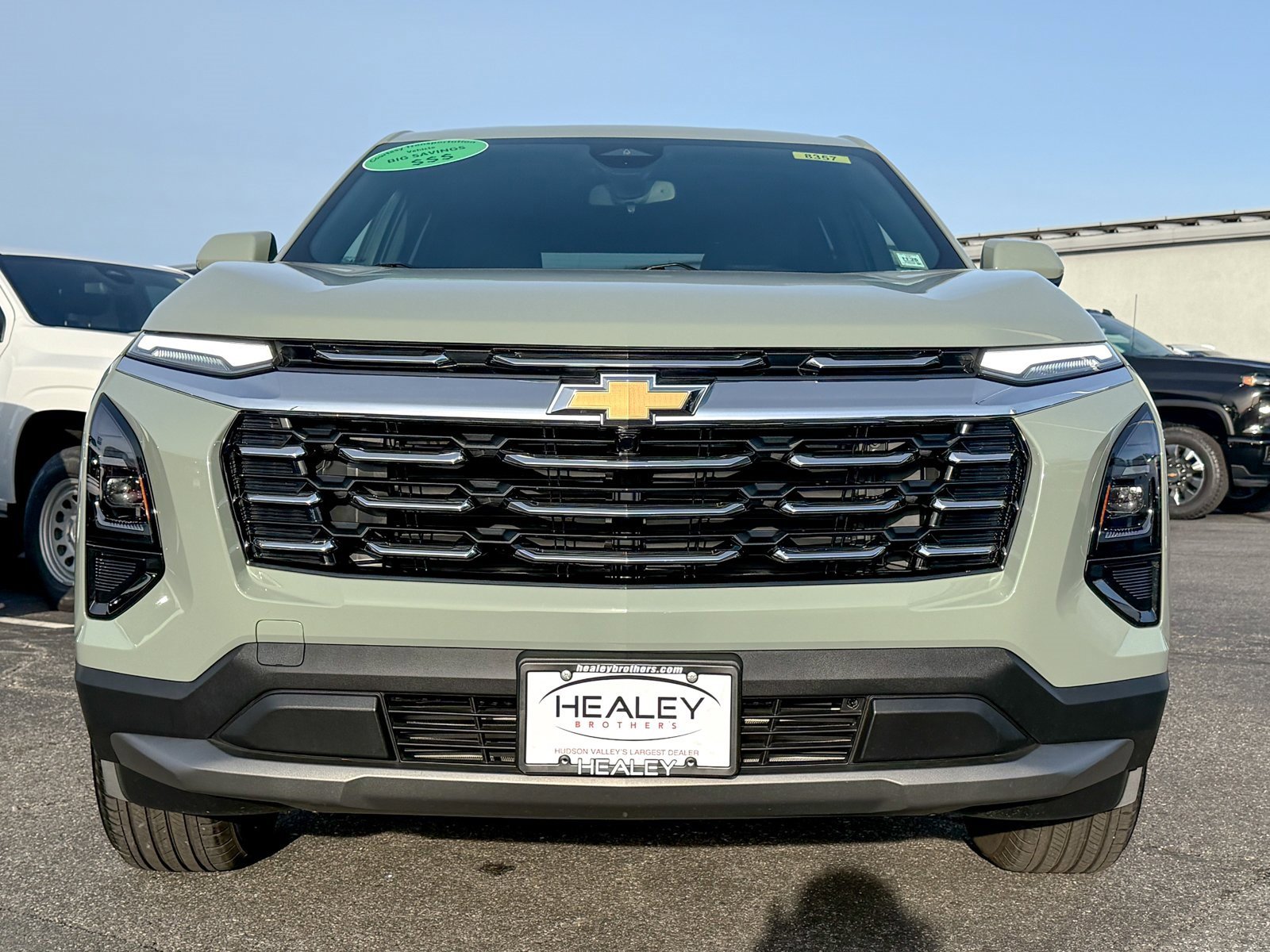 2026 Chevrolet Equinox LT photo 2