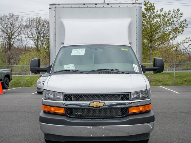2024 Chevrolet Express Cutaway Van photo 4