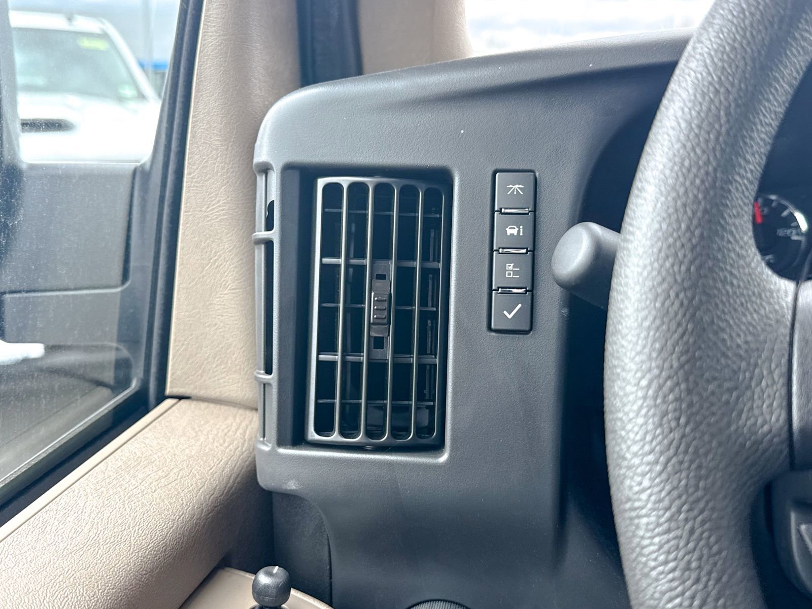 2025 Chevrolet Express Cargo Work Van - Photo 36
