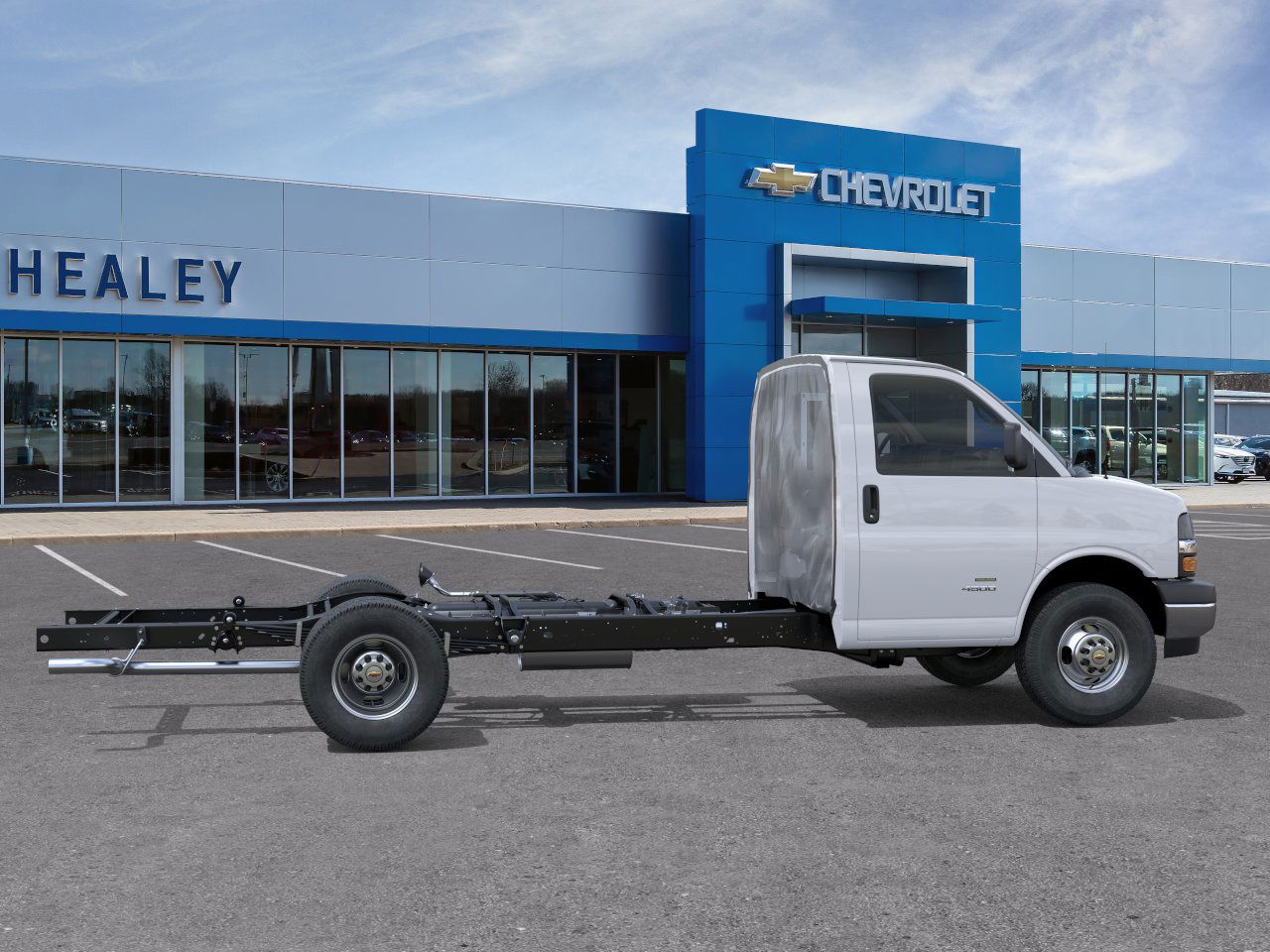 2025 Chevrolet Express Cutaway Base photo 44