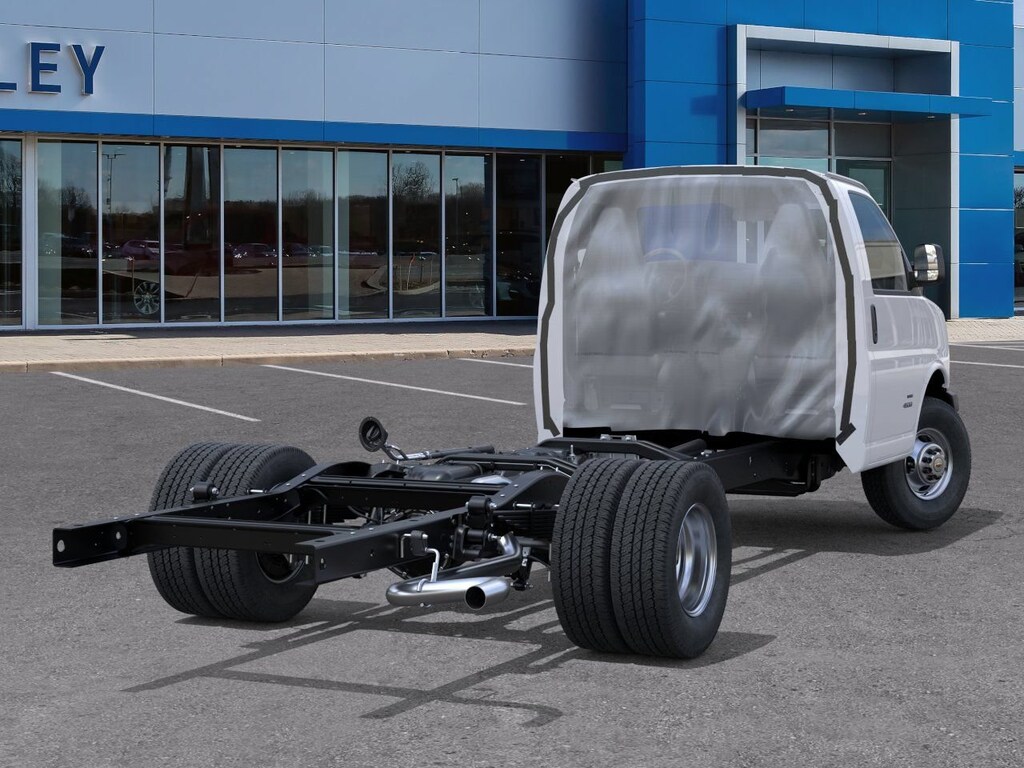 New 2026 Chevrolet Express Cutaway 3500 1WT Cutaway Van