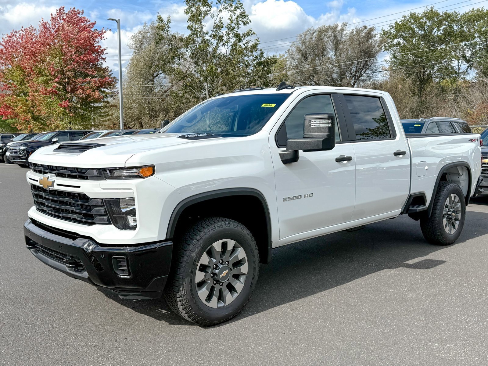 2026 Chevrolet Silverado 2500HD Custom photo 3