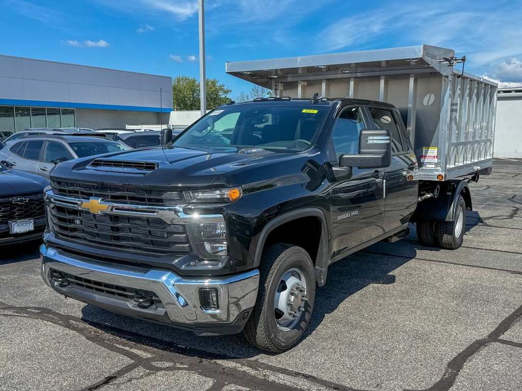 New 2026 Chevrolet Silverado 3500 HD Chassis Cab LT Truck Crew Cab