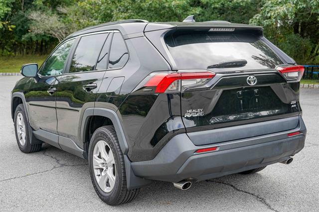 Used 2021 Toyota RAV4 XLE with VIN 2T3P1RFV2MC231990 for sale in New Hampton, NY