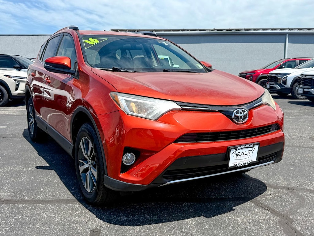 Used 2016 Toyota RAV4 XLE SUV