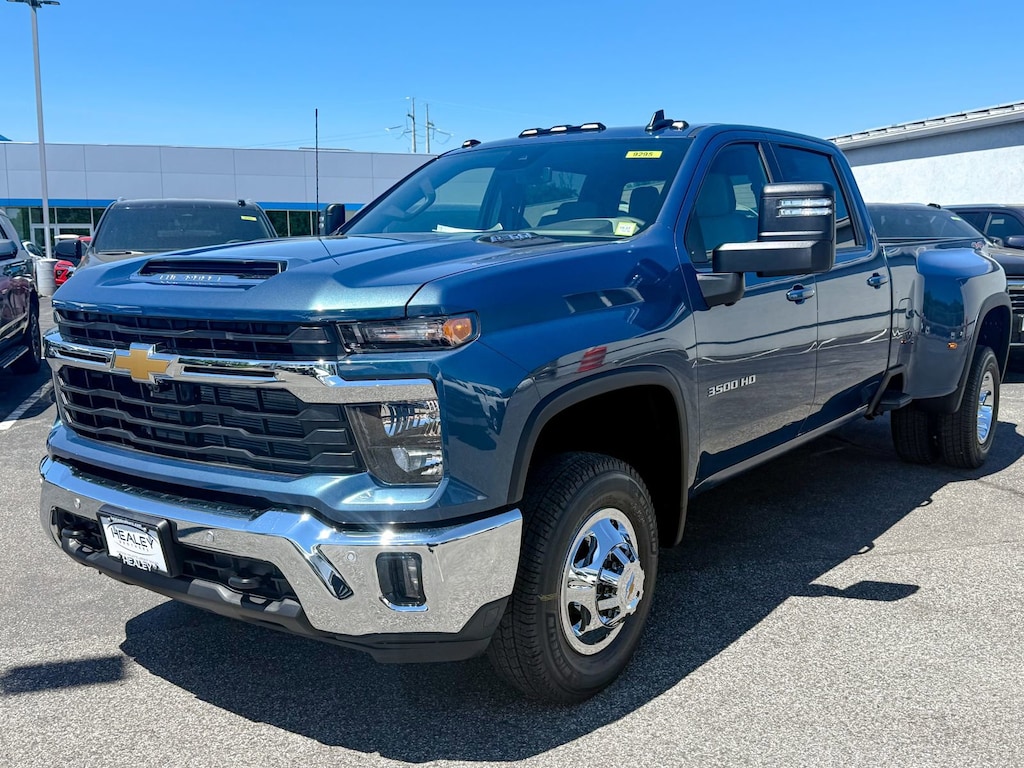 New 2026 Chevrolet Silverado 3500 HD LT DRW Truck Crew Cab