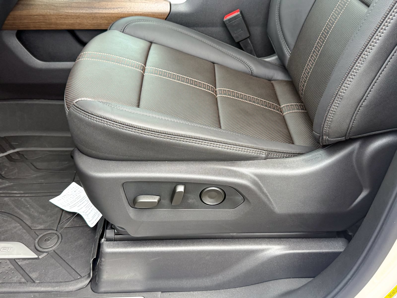 2026 Chevrolet Silverado 1500 High Country - Photo 17