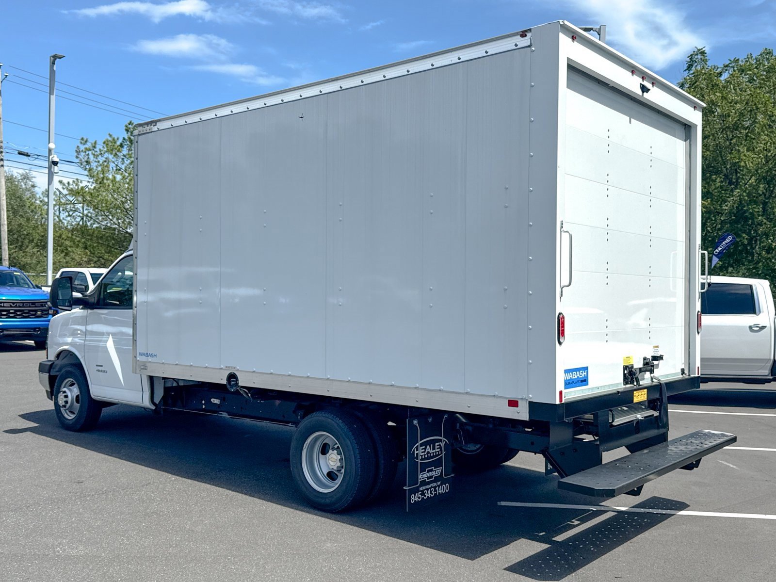 2024 Chevrolet Express Cutaway Van photo 2