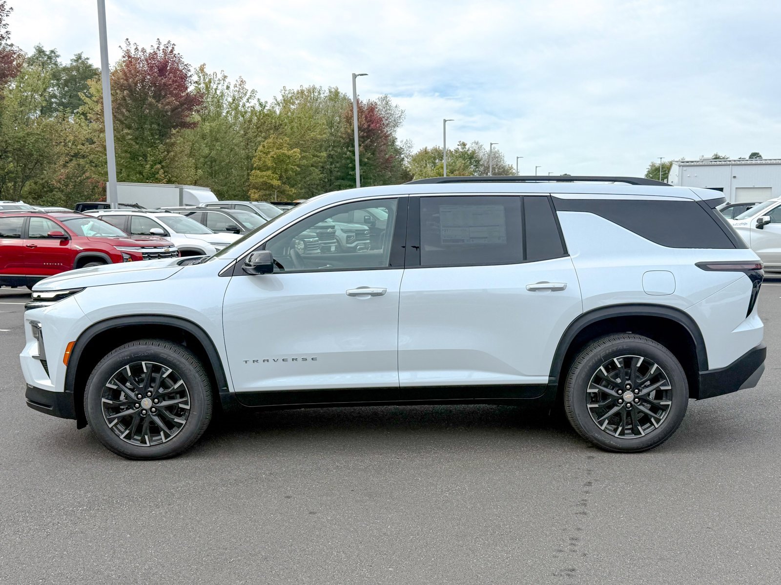 2026 Chevrolet Traverse photo 4