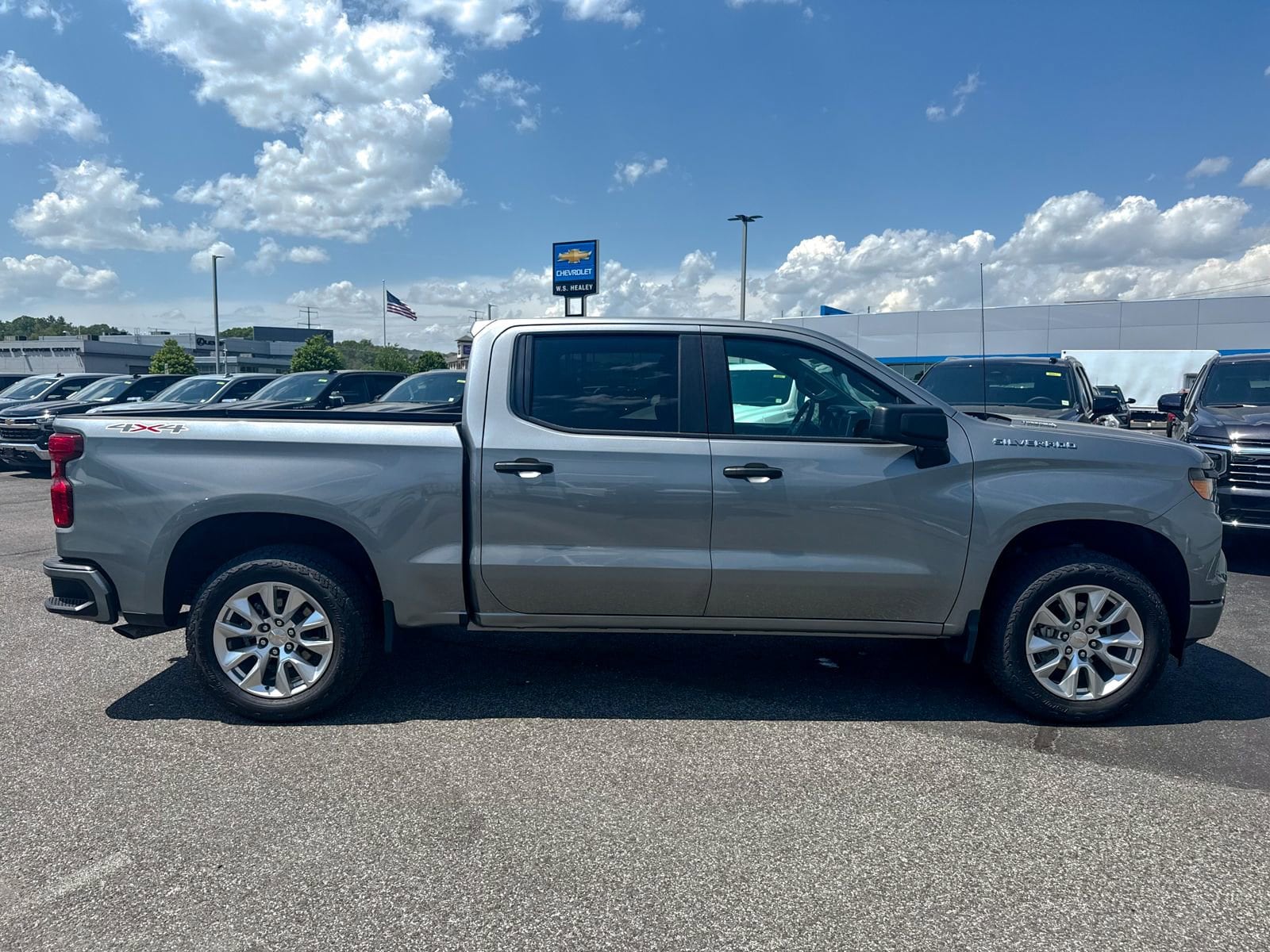 2026 Chevrolet Silverado 1500 Custom - Photo 8