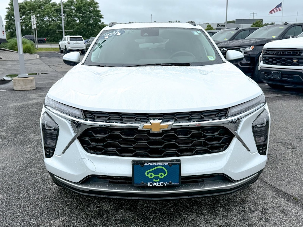 Used 2024 Chevrolet Trax LT SUV