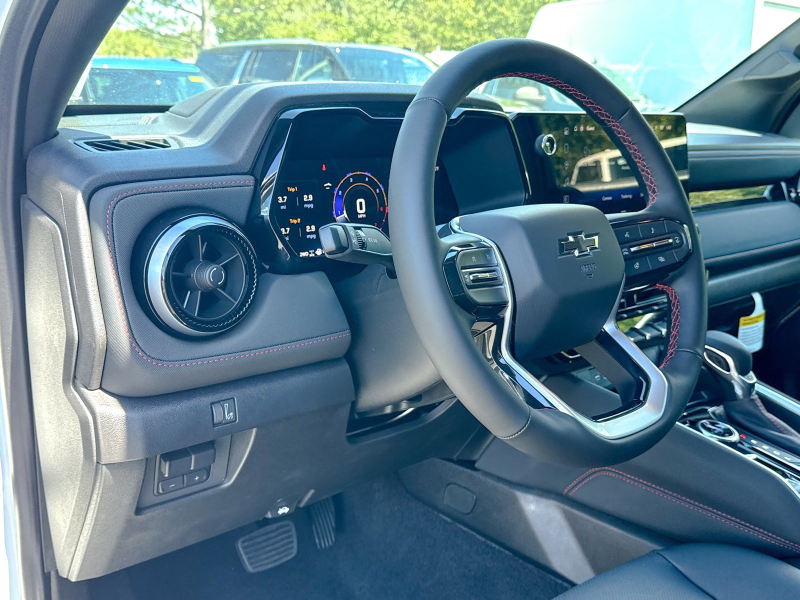2026 Chevrolet Colorado Z71 photo 3