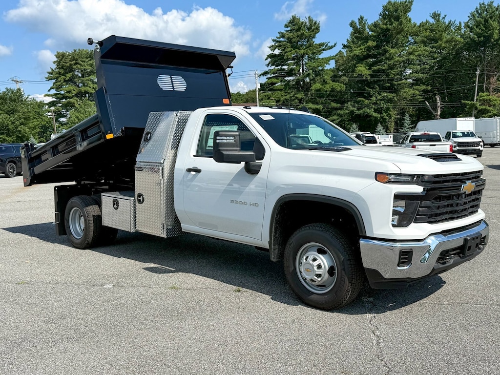 New 2025 Chevrolet Silverado 3500 HD Chassis Cab Work Truck Truck Regular Cab