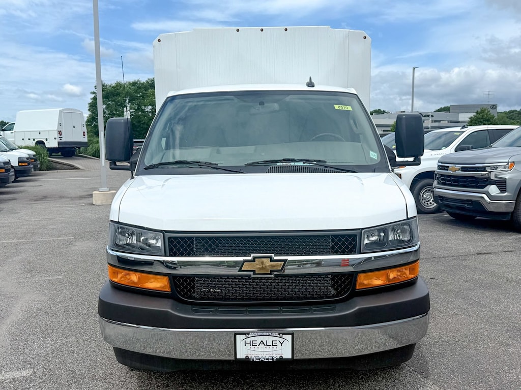New 2025 Chevrolet Express Cutaway 3500 1WT Cutaway Van