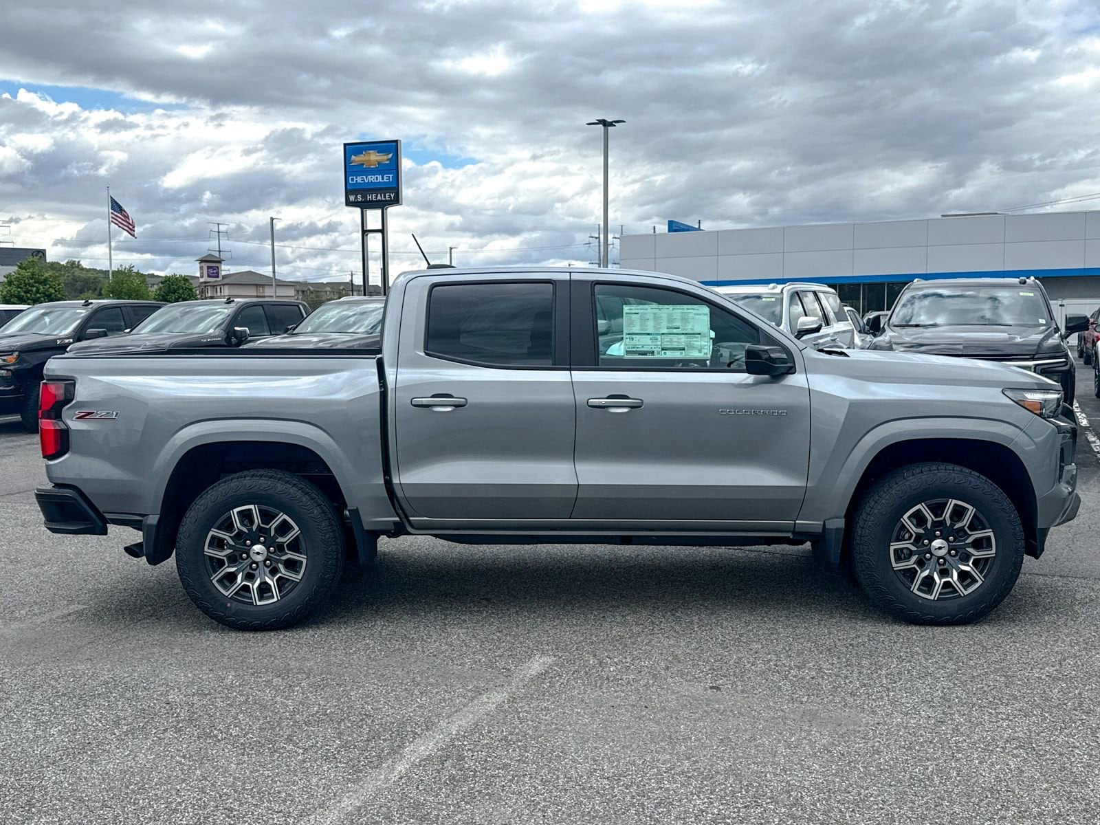 2026 Chevrolet Colorado Z71 - Photo 8