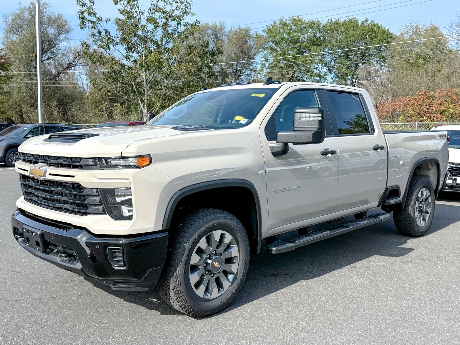 2026 Chevrolet Silverado 2500HD Custom photo 3