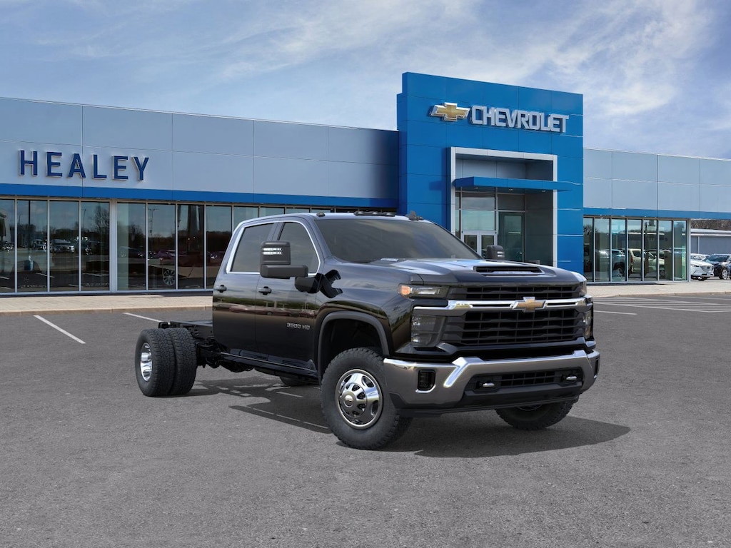 New 2026 Chevrolet Silverado 3500 HD Chassis Cab LT Truck Crew Cab