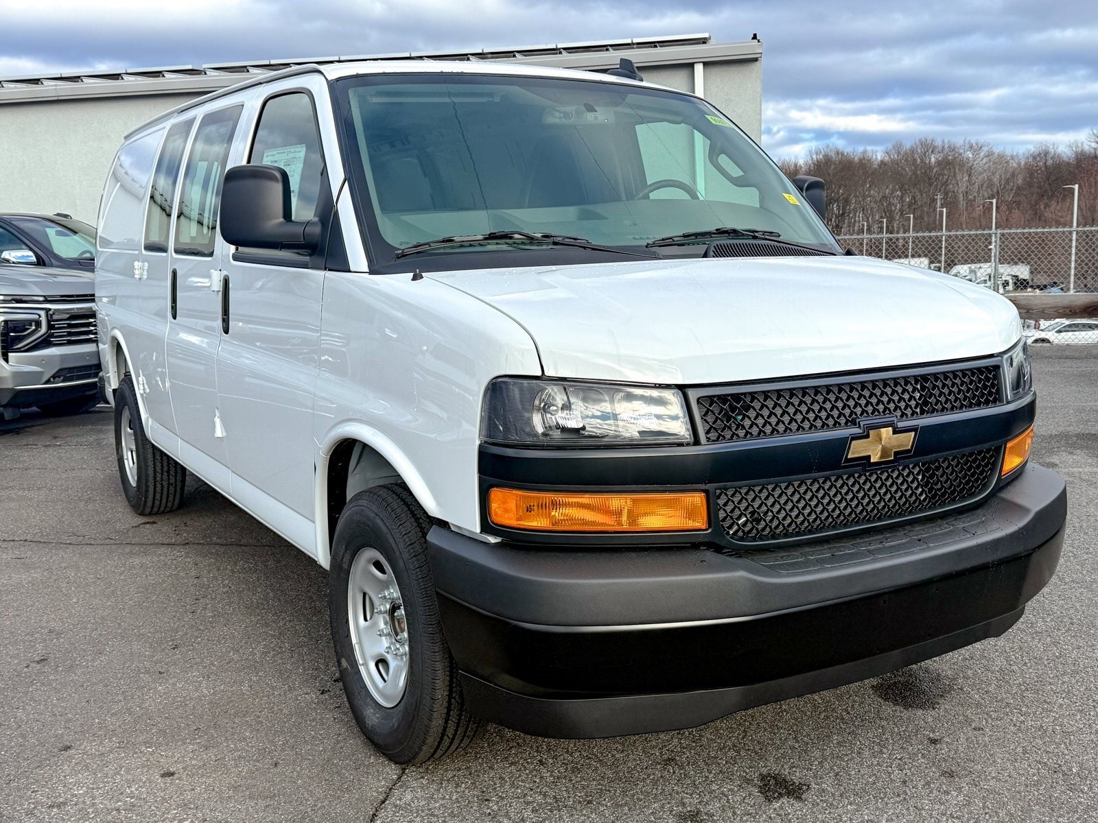 2025 Chevrolet Express Cargo 2500 Van 