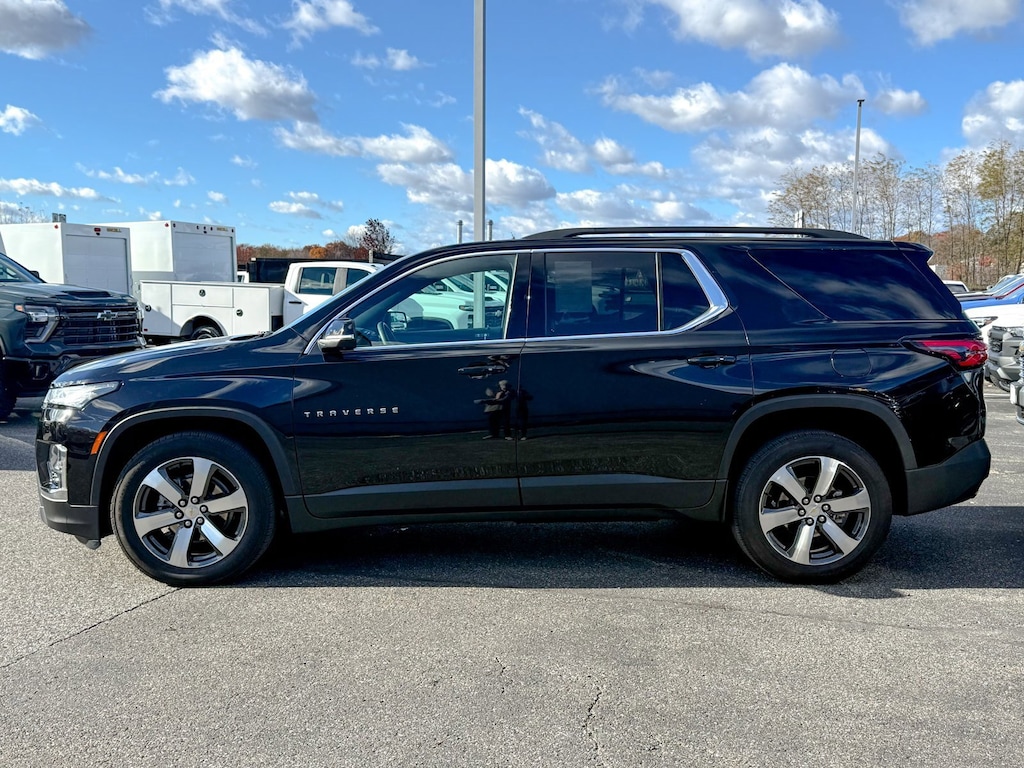 Used 2023 Chevrolet Traverse LT Leather SUV