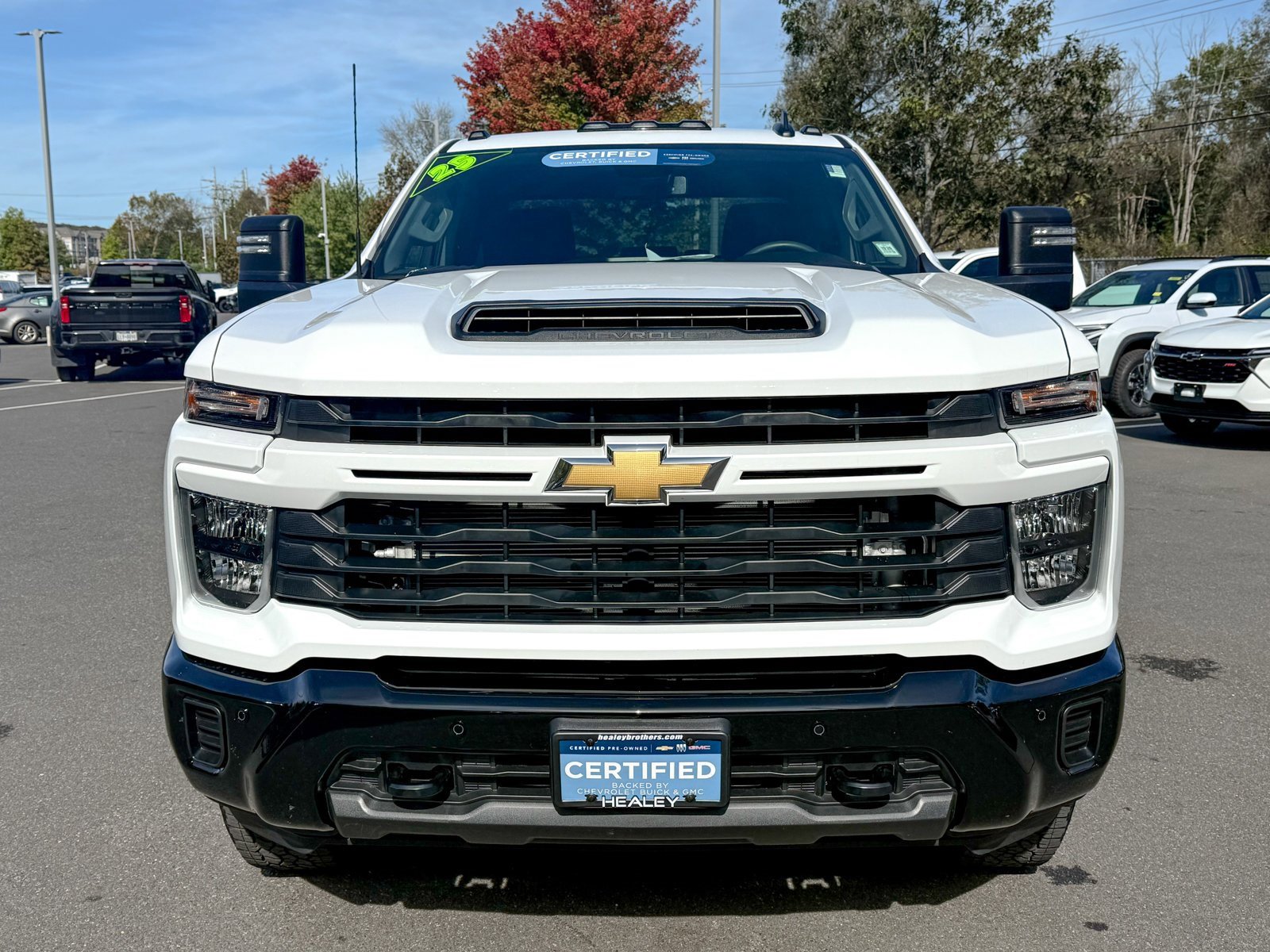 2025 Chevrolet Silverado 2500HD Custom photo 2