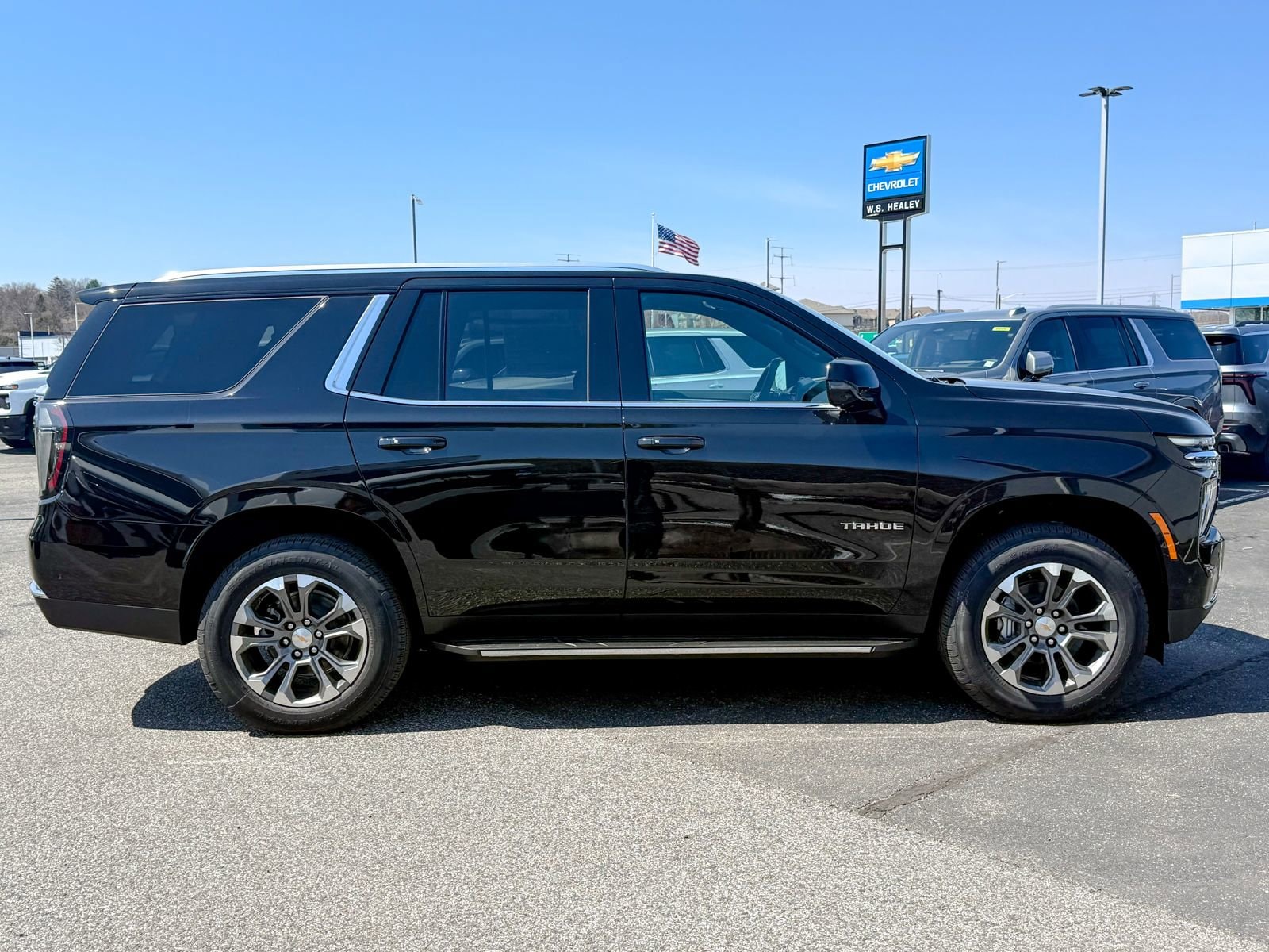 2026 Chevrolet Tahoe LT - Photo 8