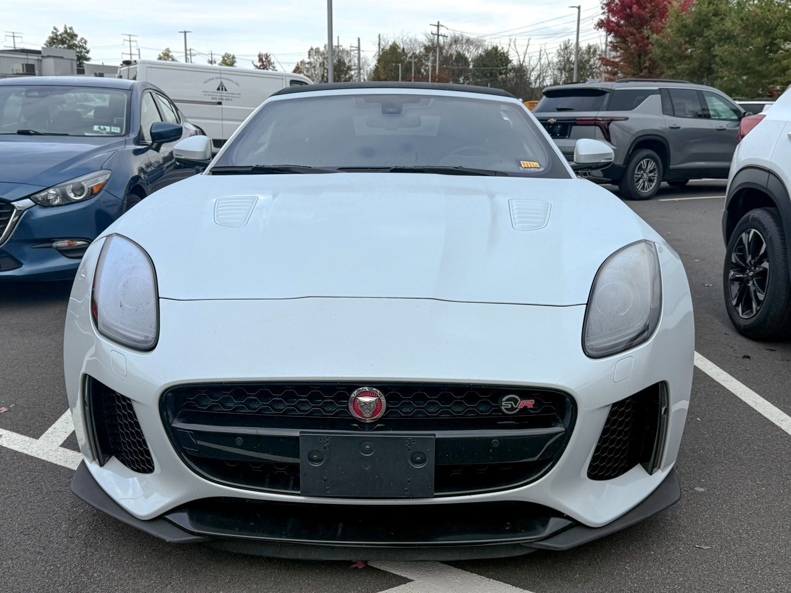 2017 Jaguar F-TYPE SVR photo 2