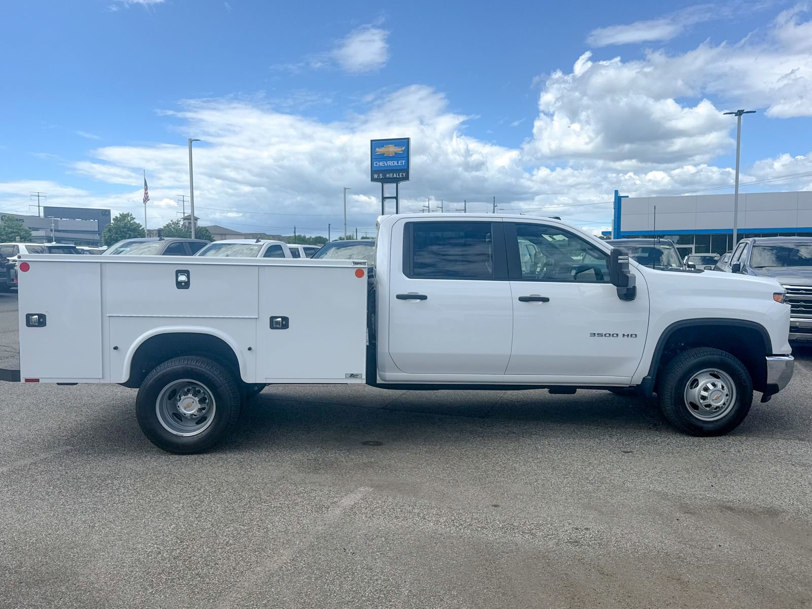 2025 Chevrolet Silverado 3500 HD Work Truck - Photo 8