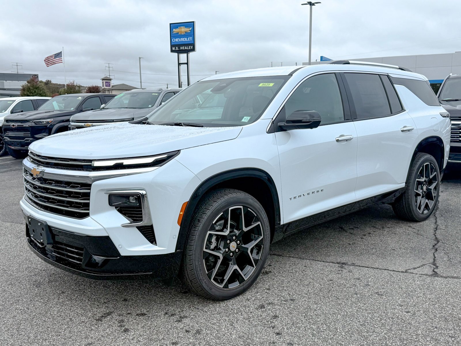 2026 Chevrolet Traverse High Country photo 3