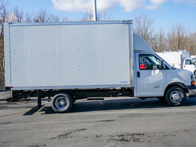 2024 Chevrolet Express Cutaway Base photo 13