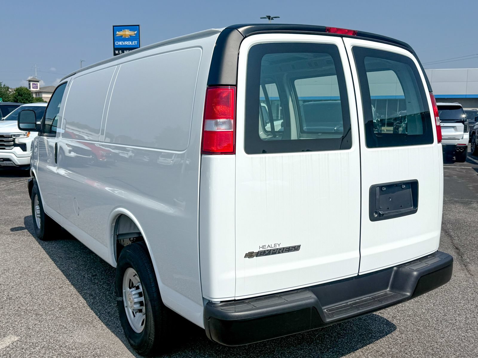 2026 Chevrolet Express Cargo Work Van - Photo 5