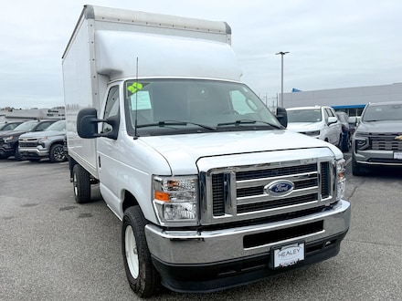2025 Ford E-Series Cutaway Base Truck