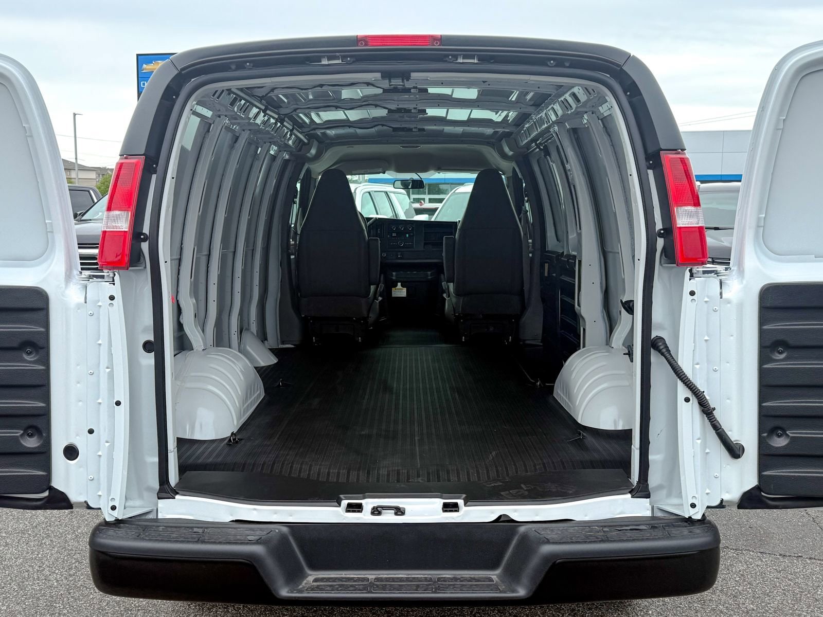 2026 Chevrolet Express Cargo Work Van - Photo 12