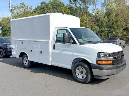 2025 Chevrolet Express Cutaway 3500 1WT Cutaway Van